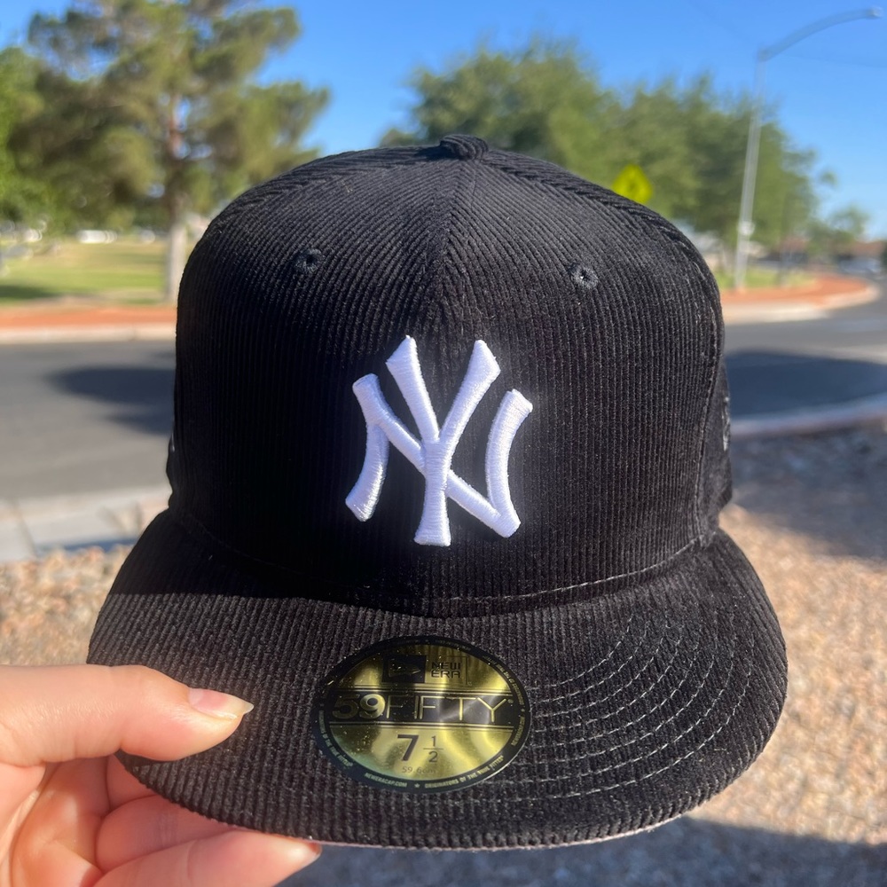 NY Yankees Exclusive Fitted Corduroy Material Hat